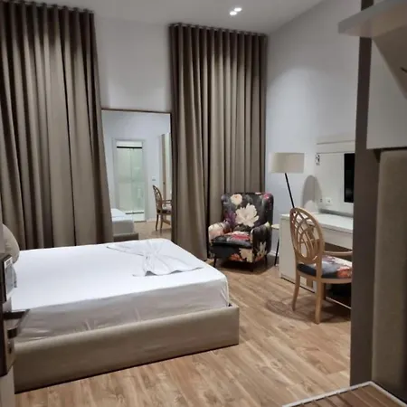 Hotel Heiress