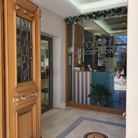 Heiress ホテル 4*