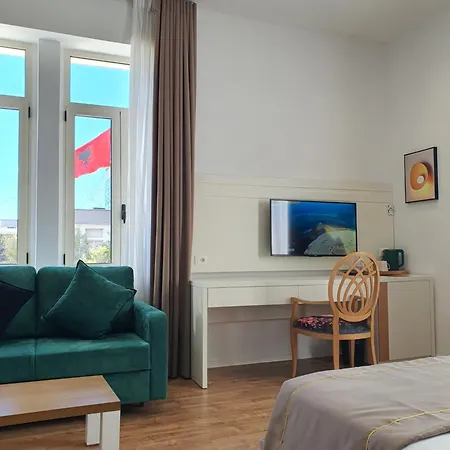 Heiress ホテル 4*