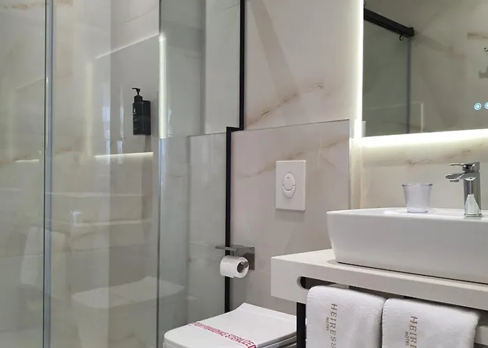 Heiress ホテル 4*