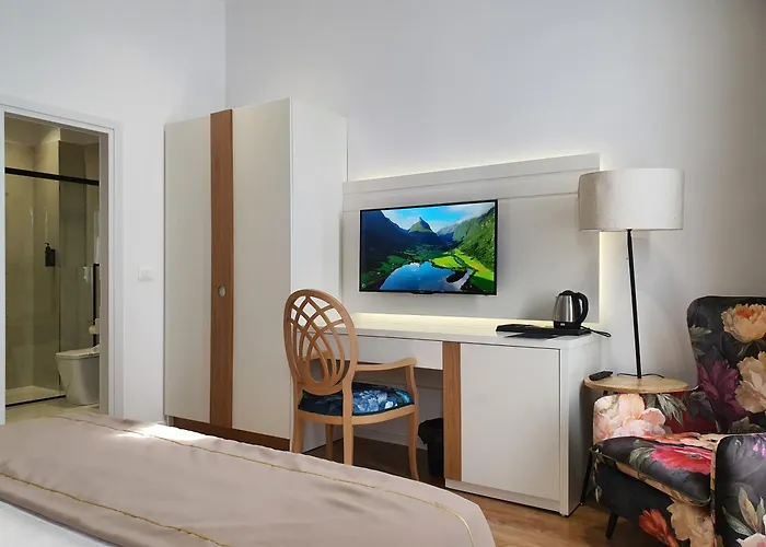 ホテル Heiress 4*